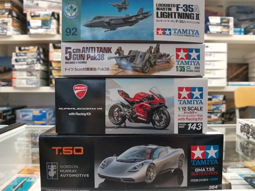 A stack of boxes on a shelf
AI-generated content may be incorrect.